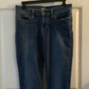 Levi brand straight jeans skinny leg modern rise size W28L32